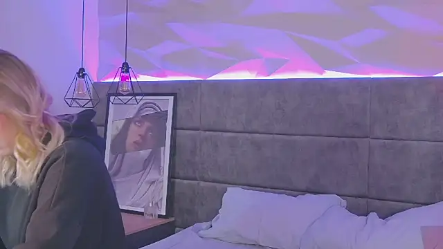 Snapshot of CaitlinSugar chatting on March 9, 2026, 4:38 am CaitlinSugar online show from March 9, 2026, 4:38 am