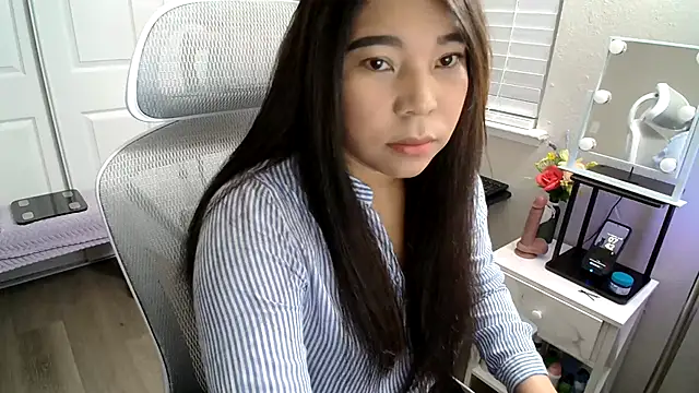 SHEILYN  online show from January 13, 2026, 3:43 am