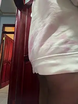 Snapshot of ewatyu chatting on February 20, 2026, 5:04 am ewatyu online show from February 20, 2026, 5:04 am