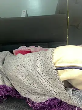 Snapshot of ewatyu chatting on February 17, 2026, 8:17 pm ewatyu online show from February 17, 2026, 8:17 pm