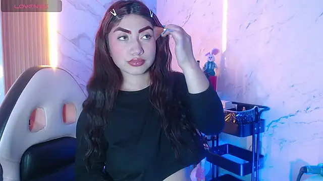Sophia tf online show from May 8, 2026, 3:43 am