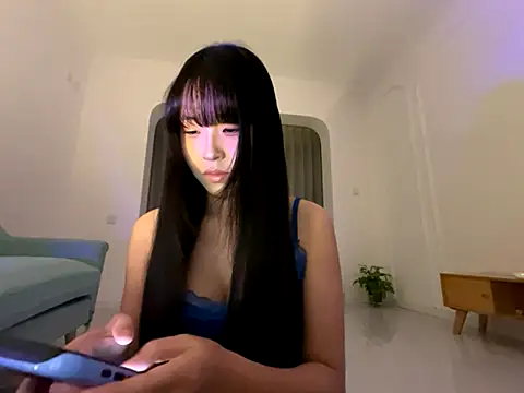 Snapshot of 77momomo chatting on November 14, 2025, 2:21 pm 77momomo online show from November 14, 2025, 2:21 pm