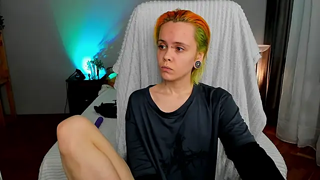 sweet posya online show from September 19, 2025, 7:34 am