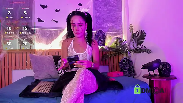 princequinn  online show from October 31, 2025, 7:21 pm