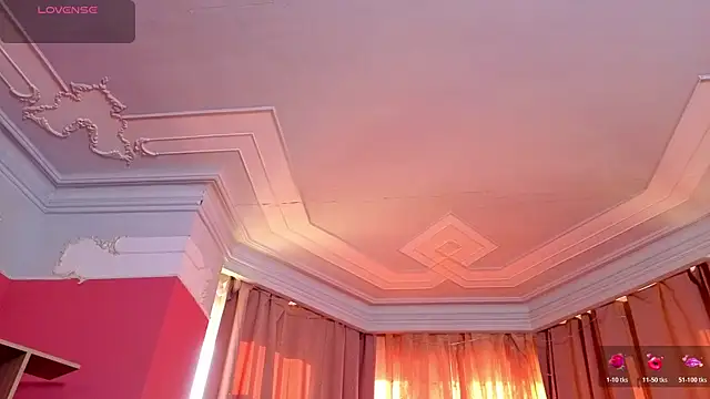 Lucy louras online show from March 19, 2026, 1:22 pm