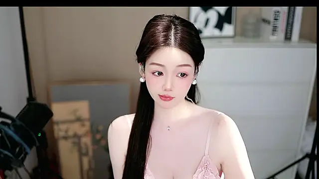 abbyli12 online show from March 18, 2026, 4:30 pm