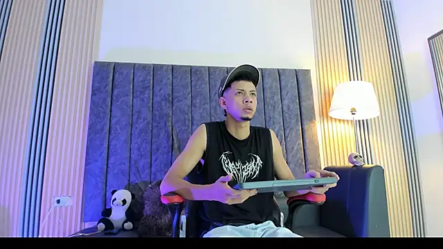 DustinandJordan online show from October 3, 2025, 4:47 am