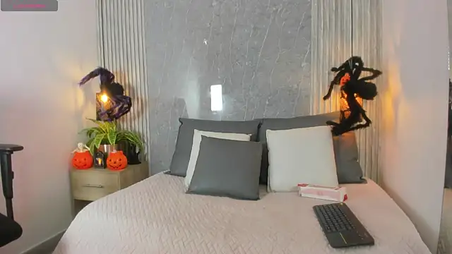 Snapshot of Dominic_Taylor_ chatting on October 30, 2025, 3:16 am Dominic Taylor online show from October 30, 2025, 3:16 am