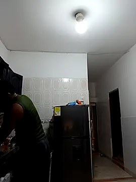 MorenazoXL online show from April 17, 2026, 1:25 pm