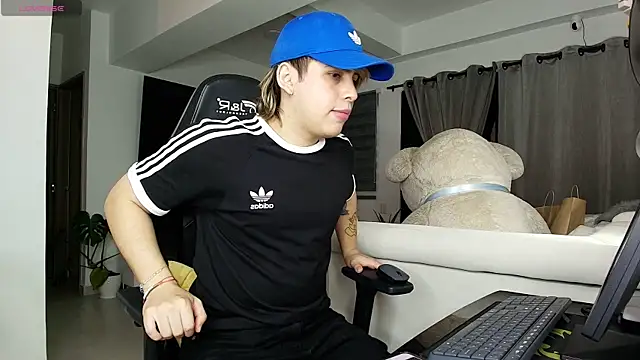 brunothompson3 online show from July 1, 2026, 12:11 am