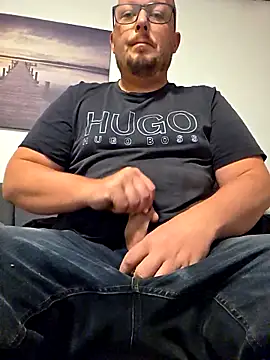 Snapshot of bigdicksklave chatting on October 3, 2025, 5:53 am bigdicksklave online show from October 3, 2025, 5:53 am