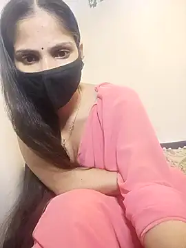 TheSassyGirl7 online show from October 5, 2025, 7:15 pm