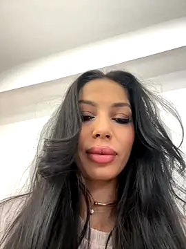 Bella Vixen  online show from October 27, 2025, 8:10 pm