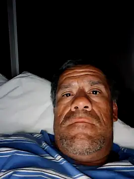 Snapshot of curiousonlooker10 chatting on March 22, 2026, 5:32 am curiousonlooker10 online show from March 22, 2026, 5:32 am