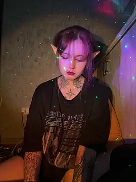 n1ghtcloud online show from December 4, 2025, 6:51 pm