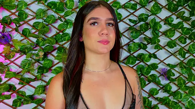 kloe bella online show from September 26, 2025, 1:51 pm