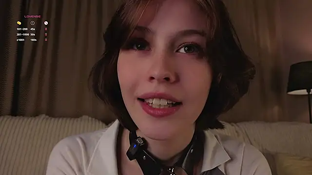 LurleneRamo online show from September 25, 2025, 1:22 am