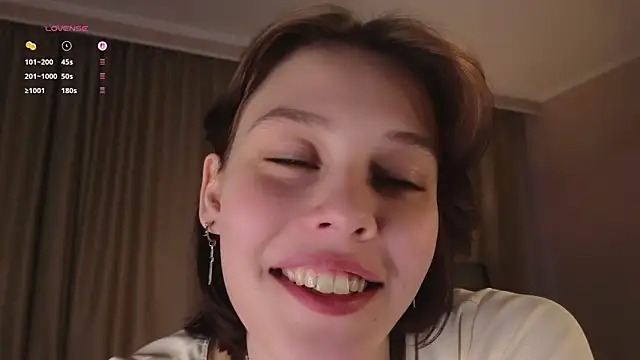 LurleneRamo online show from September 9, 2025, 1:16 am