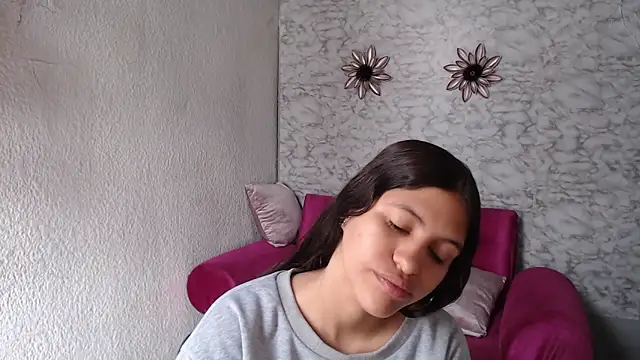Evagirl69 online show from April 23, 2026, 12:22 pm