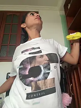 AlisSon  hot online show from June 17, 2026, 11:53 am