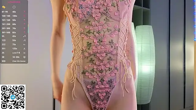 Quinavelle online show from March 11, 2026, 7:02 am