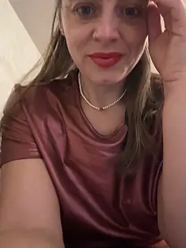 Snapshot of ladywithbigass chatting on November 17, 2025, 6:06 am ladywithbigass online show from November 17, 2025, 6:06 am