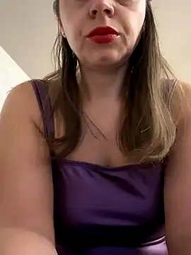 Snapshot of ladywithbigass chatting on November 18, 2025, 5:44 am ladywithbigass online show from November 18, 2025, 5:44 am