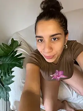 Snapshot of Souphicherry chatting on January 15, 2026, 9:40 pm Souphicherry online show from January 15, 2026, 9:40 pm