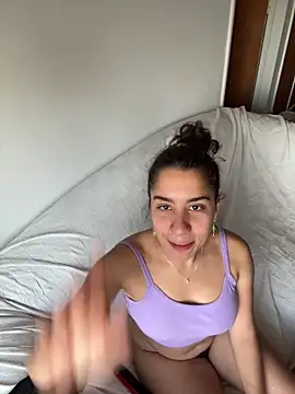 Snapshot of Souphicherry chatting on January 13, 2026, 10:13 pm Souphicherry online show from January 13, 2026, 10:13 pm