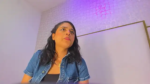 Snapshot of thalia888_ chatting on March 12, 2026, 7:07 pm thalia888 online show from March 12, 2026, 7:07 pm