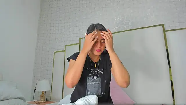 thalia888  online show from January 13, 2026, 7:18 pm