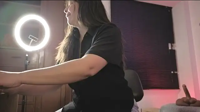 MiaCollinssx online show from March 6, 2026, 12:44 pm