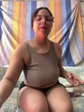 MiaCollinssx online show from July 22, 2026, 3:36 pm