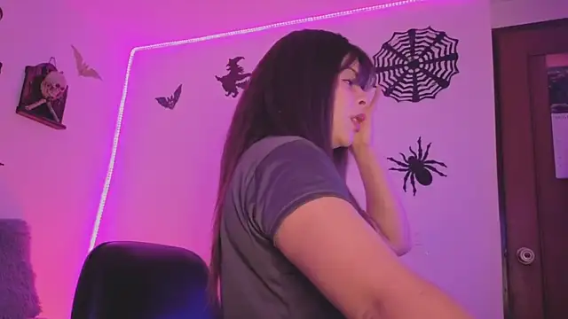 MiaCollinssx online show from October 20, 2025, 1:55 pm