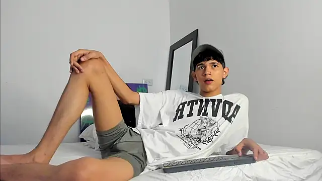 alexmark  online show from November 15, 2025, 3:43 am