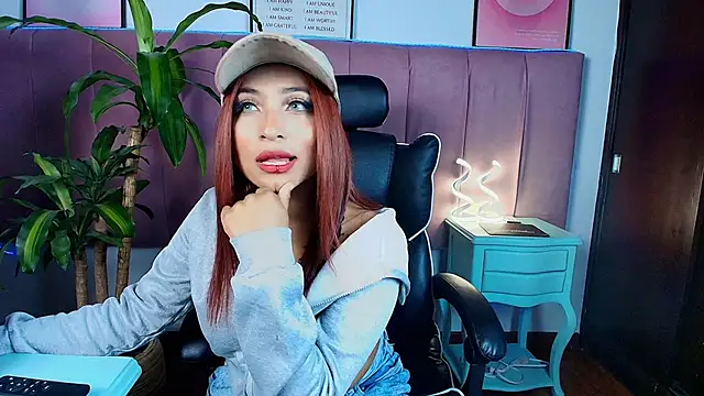 Naiaa Cruz online show from February 25, 2026, 7:47 pm