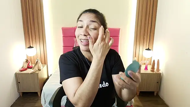 SexyRachel  online show from February 12, 2026, 7:24 pm