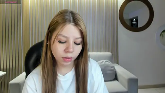 Snapshot of TiffannySins chatting on May 10, 2026, 4:27 am TiffannySins online show from May 10, 2026, 4:27 am