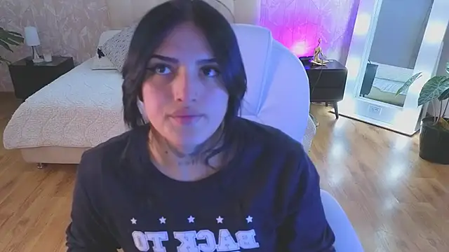 sari belle online show from October 3, 2025, 9:27 pm