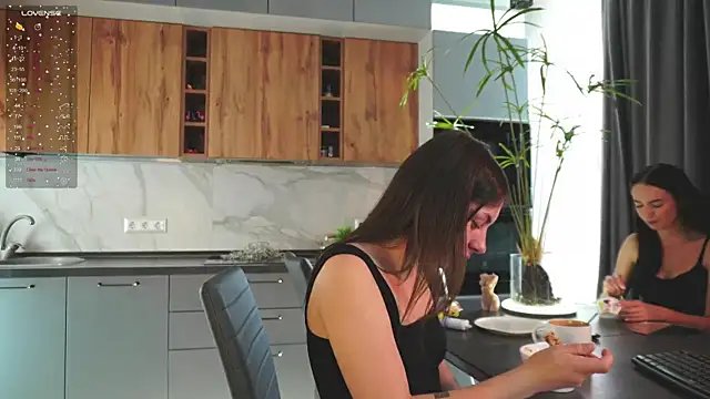 Anny Molly online show from November 21, 2025, 6:12 am