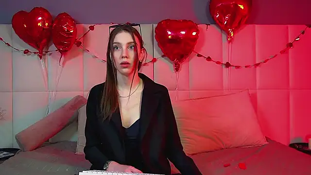 VeronicaVances online show from February 12, 2026, 6:18 pm