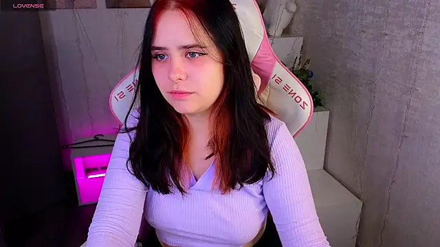 Alis Platt online show from September 18, 2025, 1:19 am