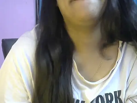 Queenxxx98 online show from October 22, 2025, 8:08 pm