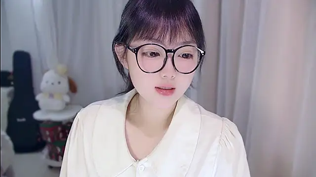 YUANYUAN-A online show from May 8, 2026, 12:31 pm