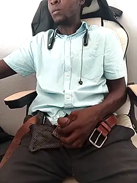 Snapshot of Biguyzi chatting on February 26, 2026, 12:16 pm Biguyzi online show from February 26, 2026, 12:16 pm