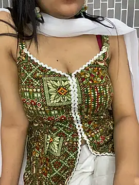 Riya-6969 online show from March 17, 2026, 4:15 am