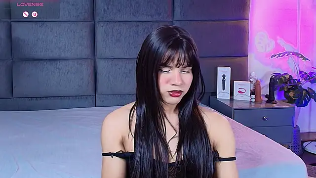 Slenna Moon online show from February 5, 2026, 1:56 am