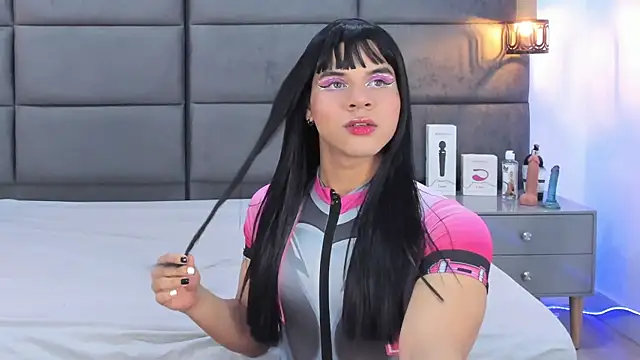 Slenna Moon online show from October 7, 2025, 2:45 am