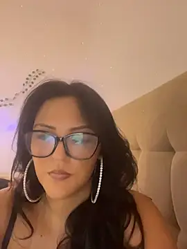 Snapshot of AuroraChest chatting on July 27, 2026, 6:26 pm AuroraChest online show from July 27, 2026, 6:26 pm