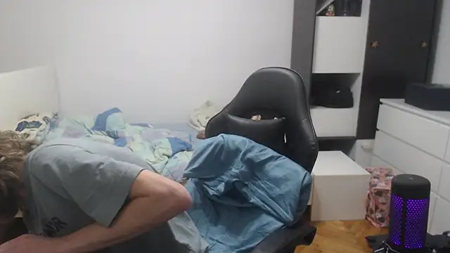 mcbrigete online show from April 24, 2026, 11:40 pm